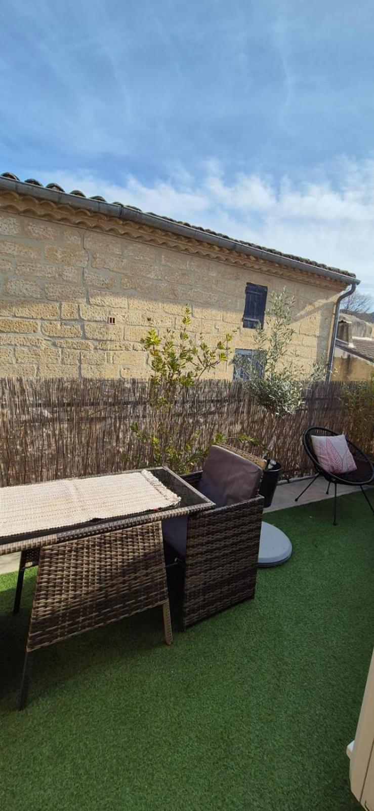 Proche D'Uzes La Terrasse Du Soleil Levant Collias Eksteriør bilde